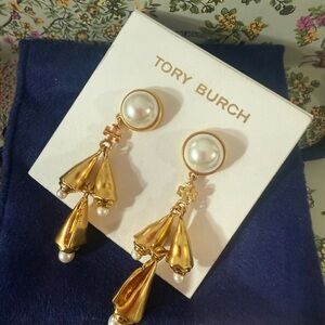Tory Burch Gold and White - Poetry of Things Pearl Earrings